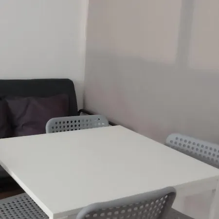 Self Check-in Apartament Lotnisko Szpital Parking Targi *