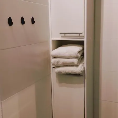 Self Check-in Apartament Lotnisko Szpital Parking Targi